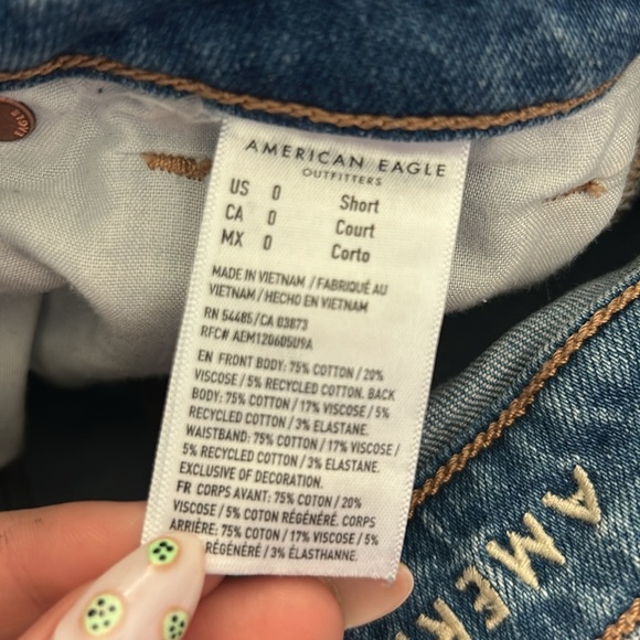 American Eagle Ripped Mom Jeans - Picture 3 of 5